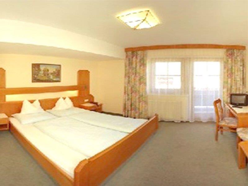 Hotel Simmerlwirt นีเดอเรา ภายนอก รูปภาพ