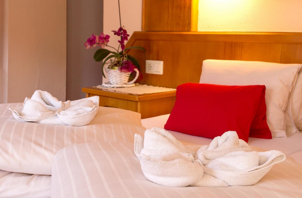 Hotel Simmerlwirt นีเดอเรา ภายนอก รูปภาพ