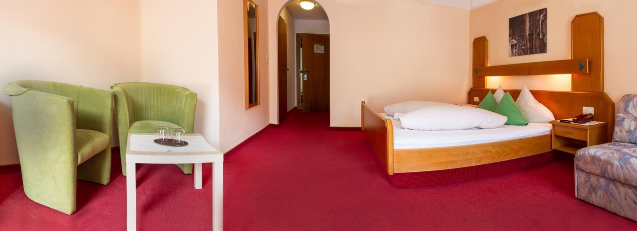 Hotel Simmerlwirt นีเดอเรา ภายนอก รูปภาพ